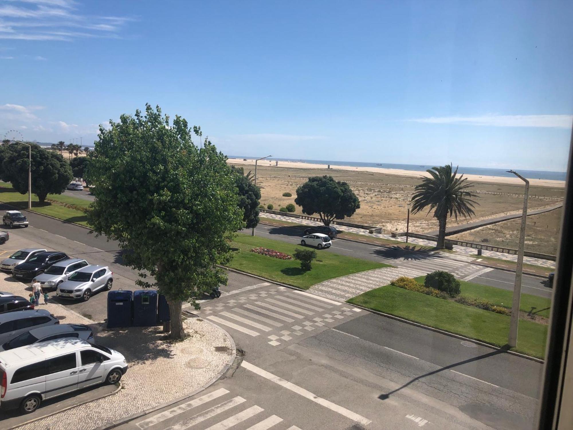 Casa Da Praia Com Tres Quartos - Figueira Foz Фигейра-да-Фош Экстерьер фото